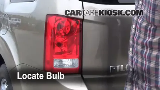 2009 Honda Pilot Touring 3.5L V6 Éclairage Feux de marche arrière (remplacer une ampoule)